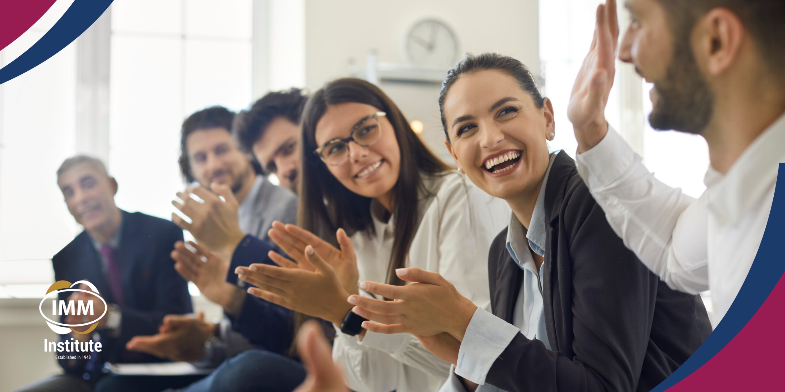 event-audience-applauding-speaker-at-professional-session
